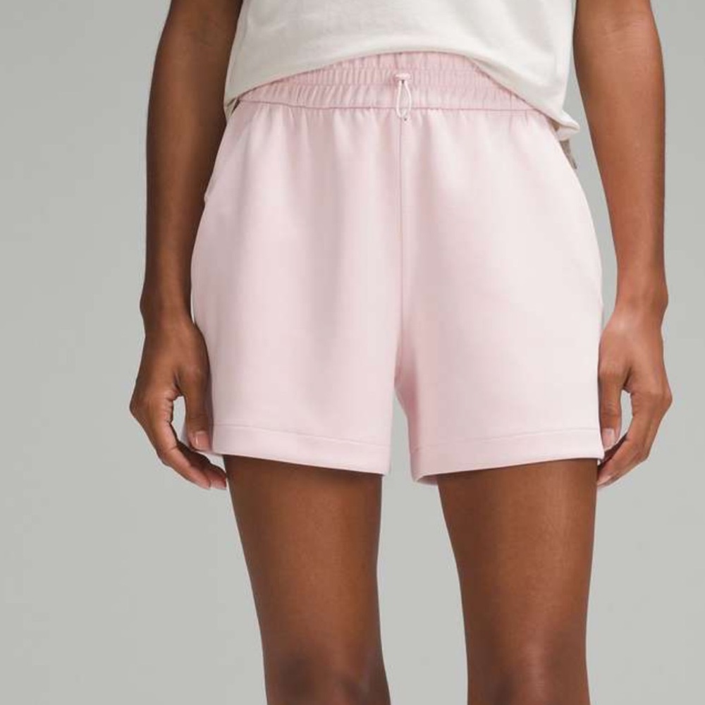 Lululemon 🍋 Softstreme High-Rise Short 4" Inseam Pink Size 10